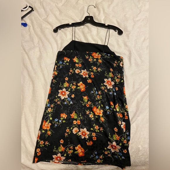 TopShop mini flower dress for night out - Picture 2 of 5